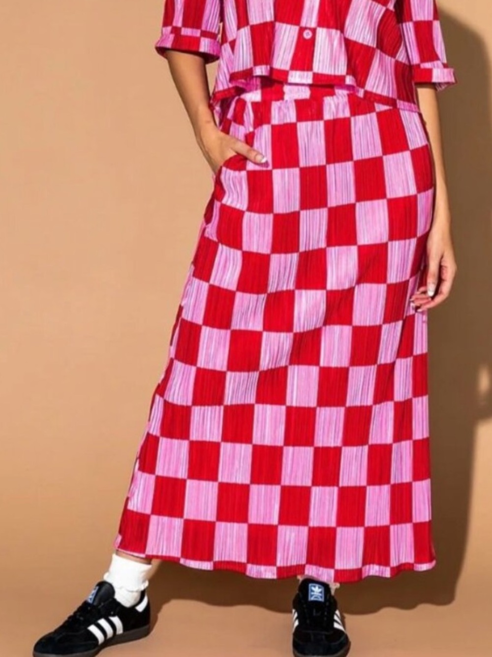 Dressed in LALA Cest La Vie Plisse Checkered Pink Red Maxi Skirt Size Large